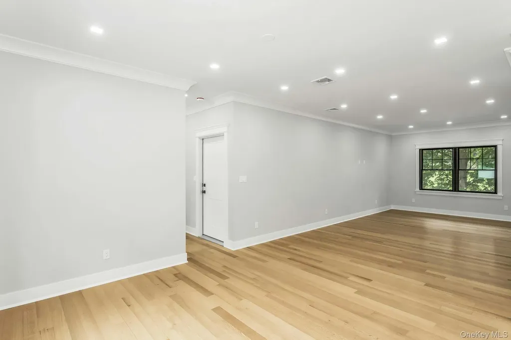 9 Hill Drive Glen Head NY 11545
