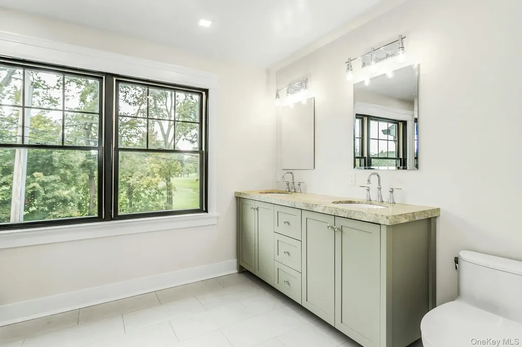 9 Hill Drive Glen Head NY 11545