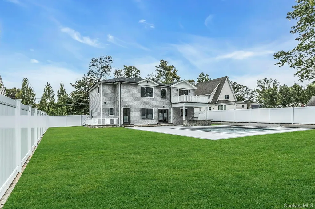 9 Hill Drive Glen Head NY 11545