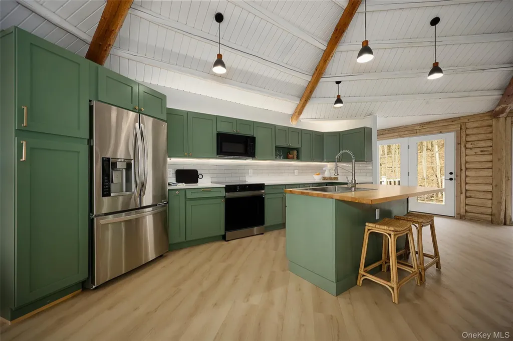 568 Oak Summit Road Millbrook NY 12545