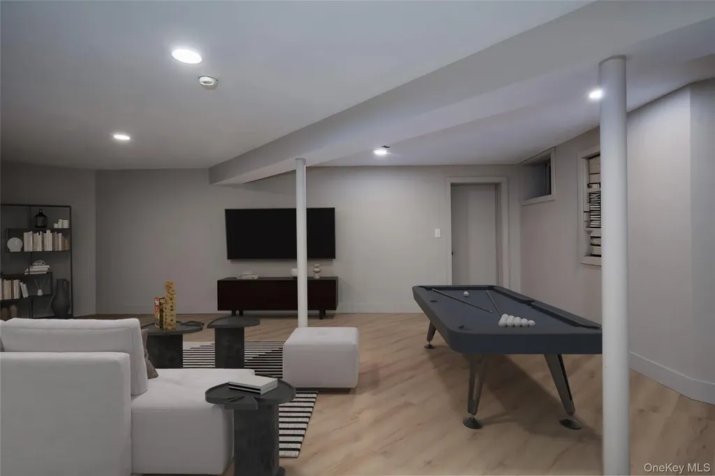 568 Oak Summit Road Millbrook NY 12545