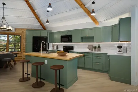 568 Oak Summit Road Millbrook NY 12545