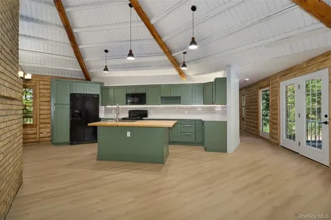 568 Oak Summit Road Millbrook NY 12545