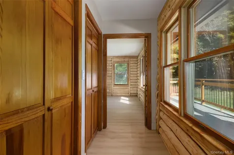 568 Oak Summit Road Millbrook NY 12545