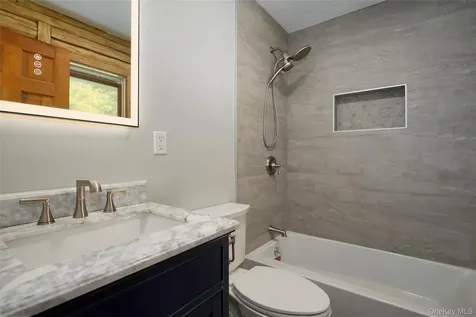 568 Oak Summit Road Millbrook NY 12545