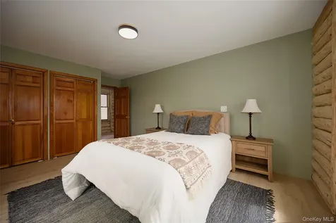 568 Oak Summit Road Millbrook NY 12545