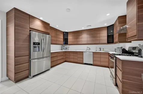 634 Park Avenue Huntington NY 11743