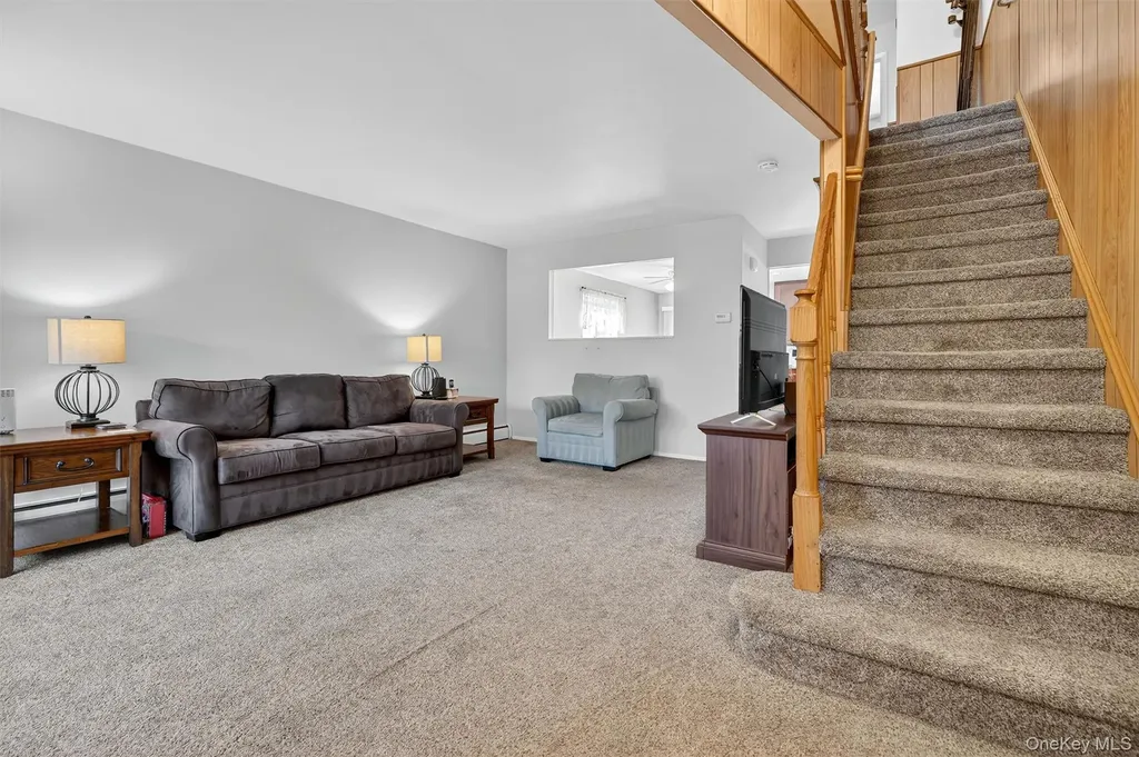283 Calhoun Avenue Bronx NY 10465