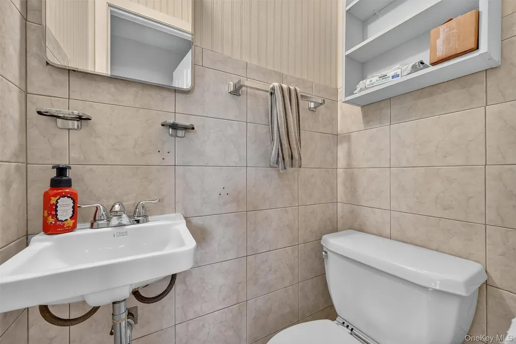283 Calhoun Avenue Bronx NY 10465