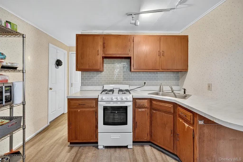 283 Calhoun Avenue Bronx NY 10465