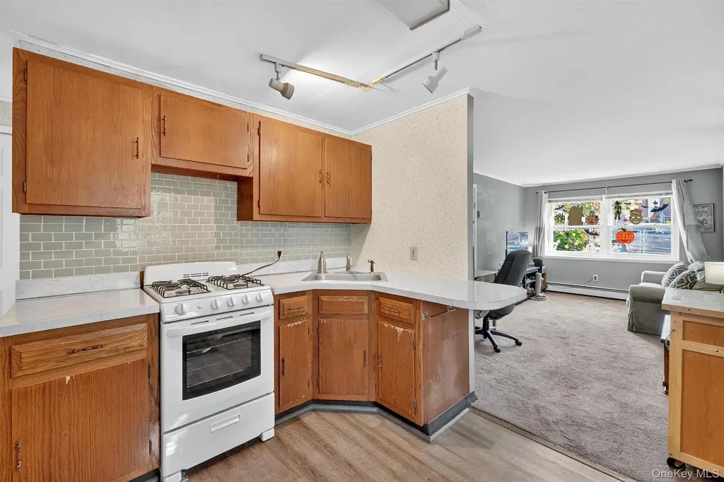 283 Calhoun Avenue Bronx NY 10465
