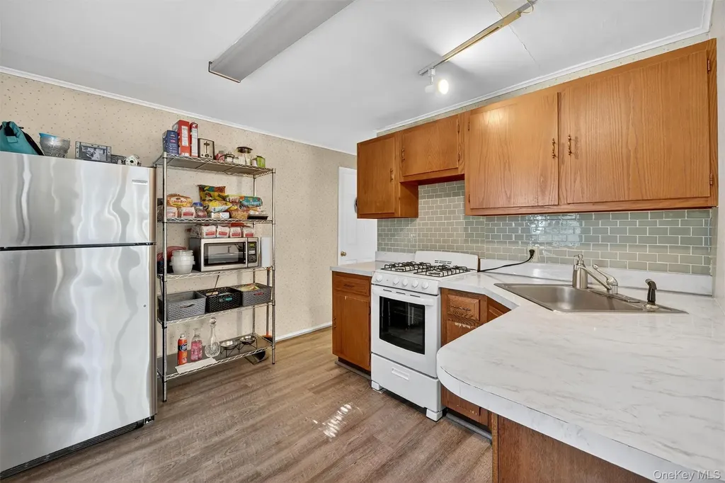 283 Calhoun Avenue Bronx NY 10465