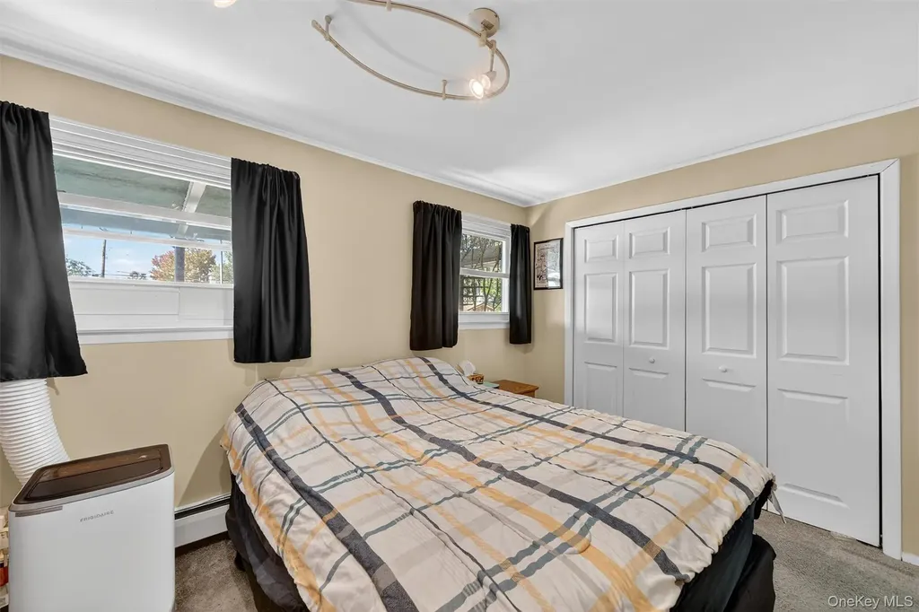 283 Calhoun Avenue Bronx NY 10465