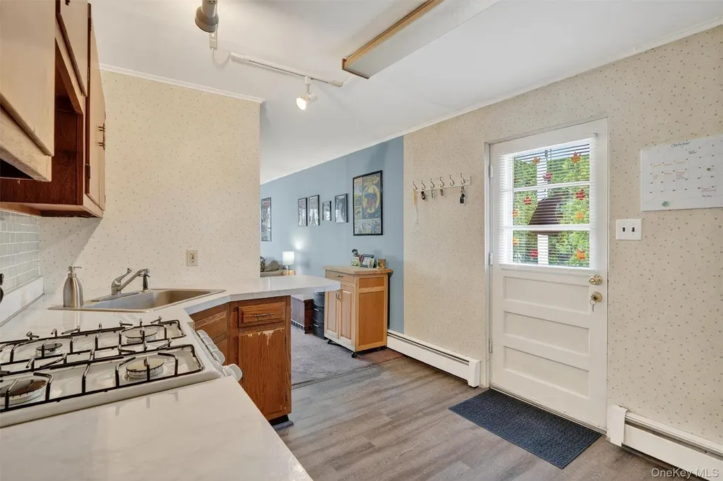 283 Calhoun Avenue Bronx NY 10465