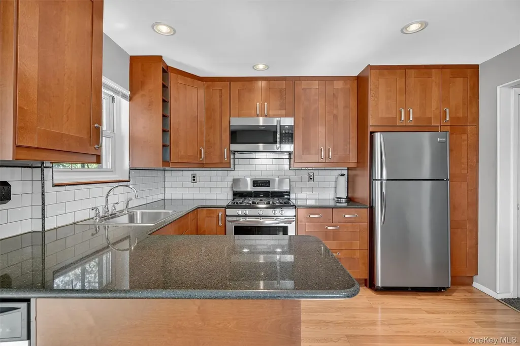 283 Calhoun Avenue Bronx NY 10465