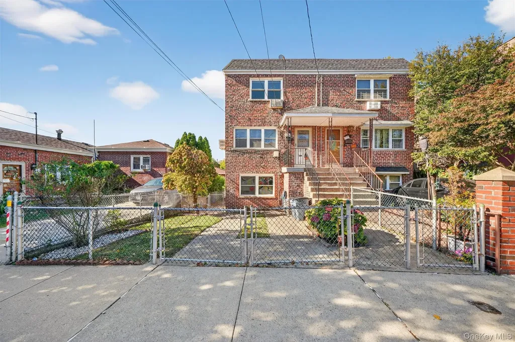 283 Calhoun Avenue Bronx NY 10465