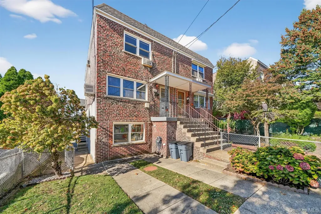 283 Calhoun Avenue Bronx NY 10465