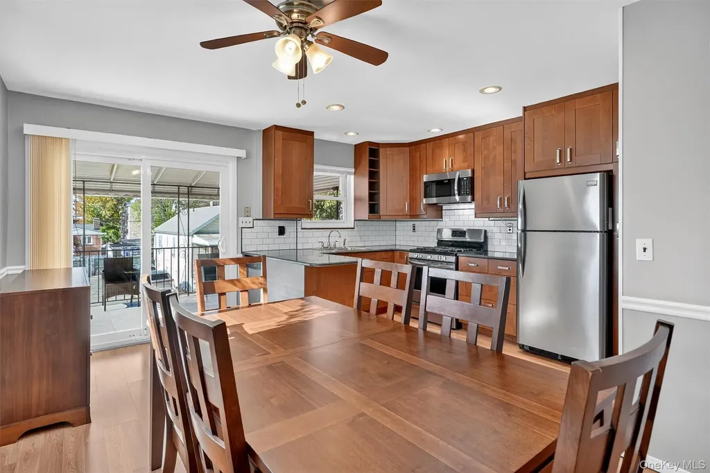 283 Calhoun Avenue Bronx NY 10465