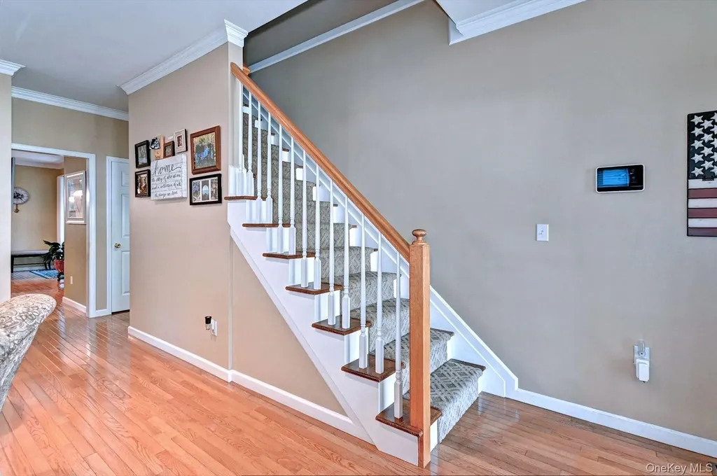 410 Mystic Way Bay Shore NY 11706