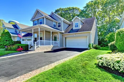 410 Mystic Way Bay Shore NY 11706