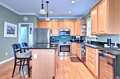 410 Mystic Way Bay Shore NY 11706