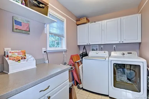 410 Mystic Way Bay Shore NY 11706