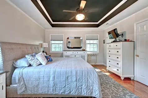 410 Mystic Way Bay Shore NY 11706