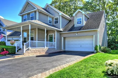 410 Mystic Way Bay Shore NY 11706