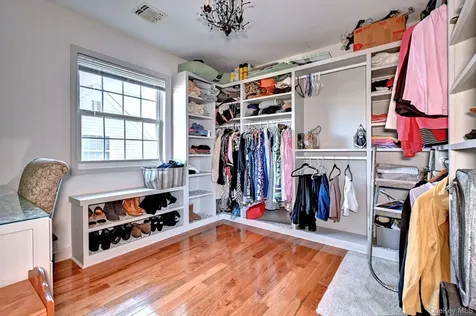 410 Mystic Way Bay Shore NY 11706