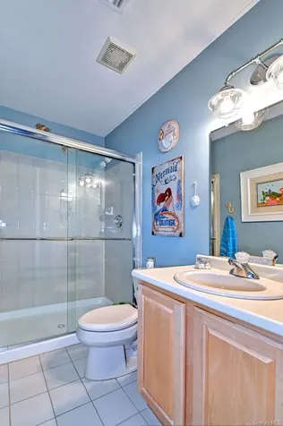 410 Mystic Way Bay Shore NY 11706