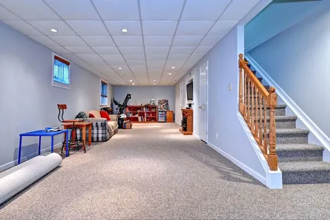 410 Mystic Way Bay Shore NY 11706