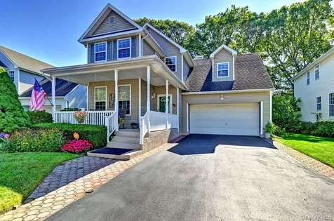 410 Mystic Way Bay Shore NY 11706