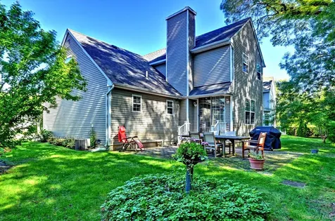 410 Mystic Way Bay Shore NY 11706