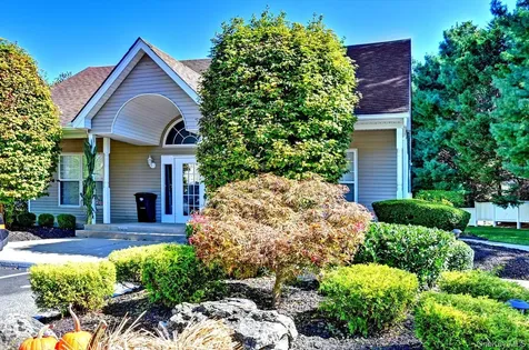 410 Mystic Way Bay Shore NY 11706