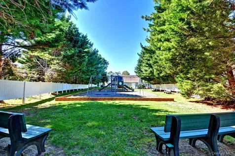 410 Mystic Way Bay Shore NY 11706