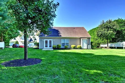 410 Mystic Way Bay Shore NY 11706