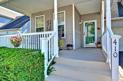 410 Mystic Way Bay Shore NY 11706