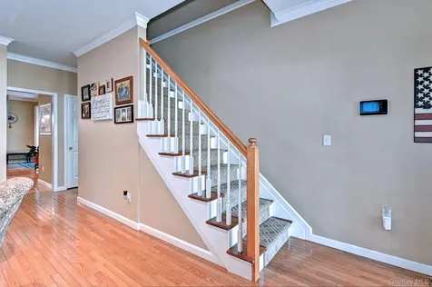 410 Mystic Way Bay Shore NY 11706