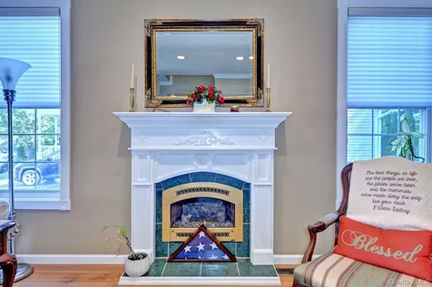 410 Mystic Way Bay Shore NY 11706