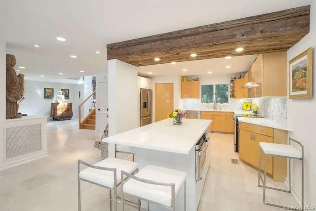 26 Quarter Court Westhampton NY 11977