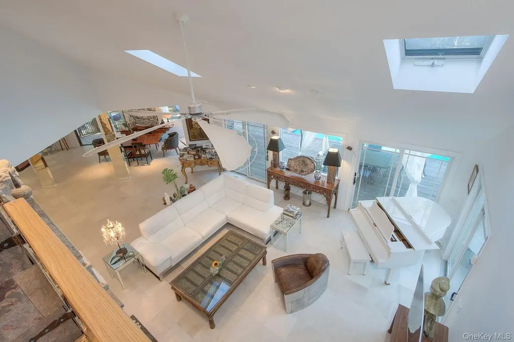 26 Quarter Court Westhampton NY 11977