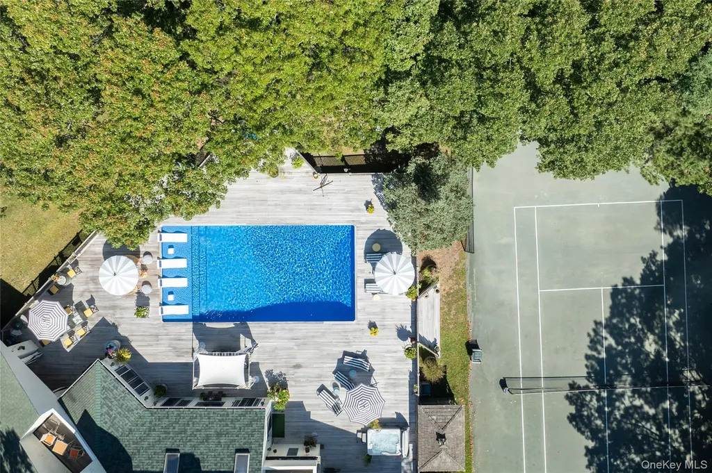 26 Quarter Court Westhampton NY 11977