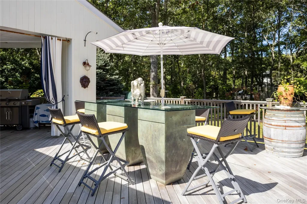 26 Quarter Court Westhampton NY 11977