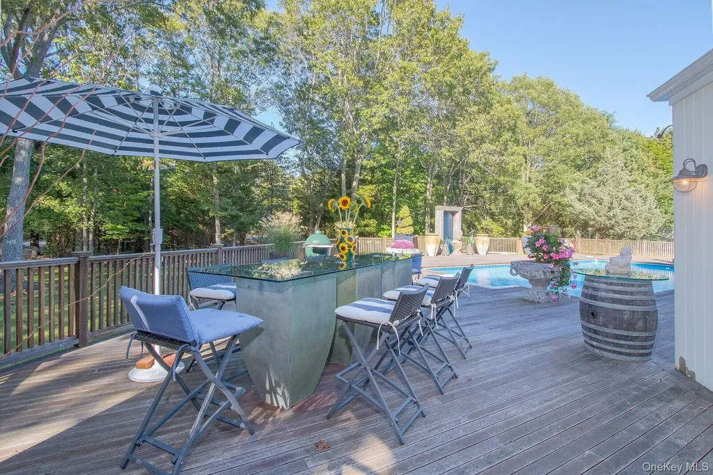 26 Quarter Court Westhampton NY 11977