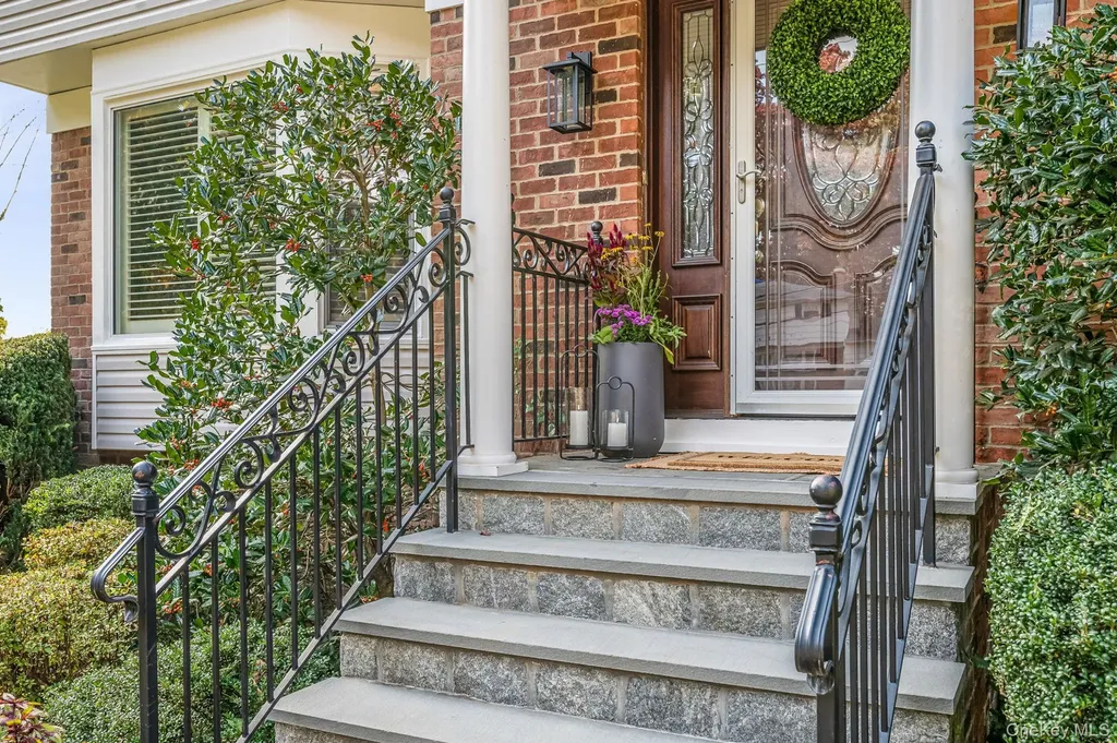 63 Underhill Road Scarsdale NY 10583