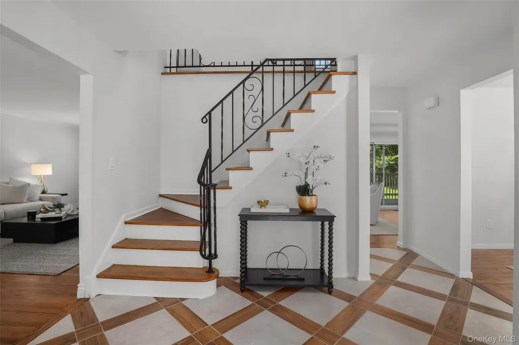 63 Underhill Road Scarsdale NY 10583