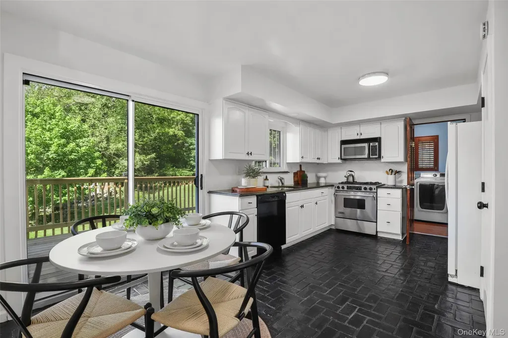 63 Underhill Road Scarsdale NY 10583