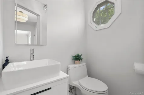 63 Underhill Road Scarsdale NY 10583