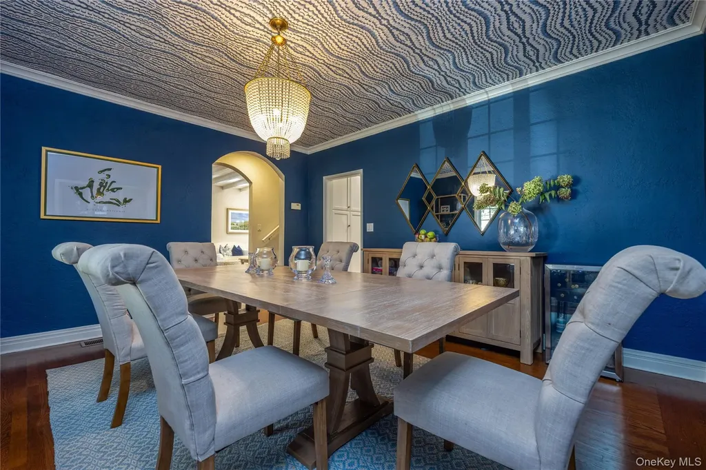209 Pondfield Road W Bronxville NY 10708