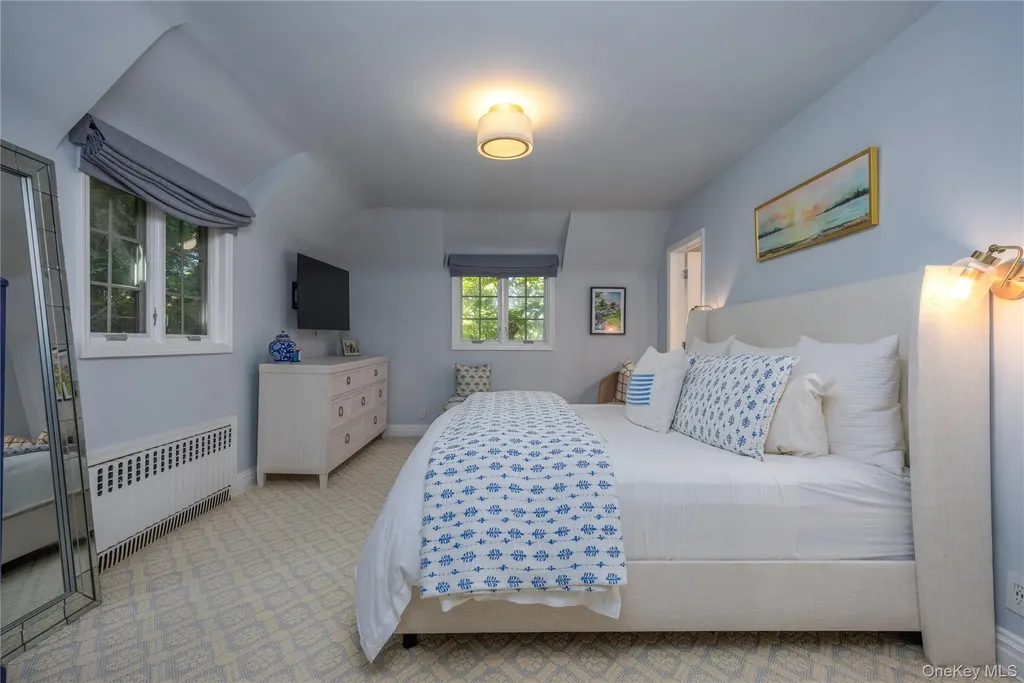 209 Pondfield Road W Bronxville NY 10708